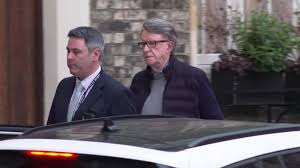 एपस्टीन फ़ाइल मामले में अमेरिका में ब्रिटेन के राजदूत रहे पीटर मैंडसलन गिरफ़्तार