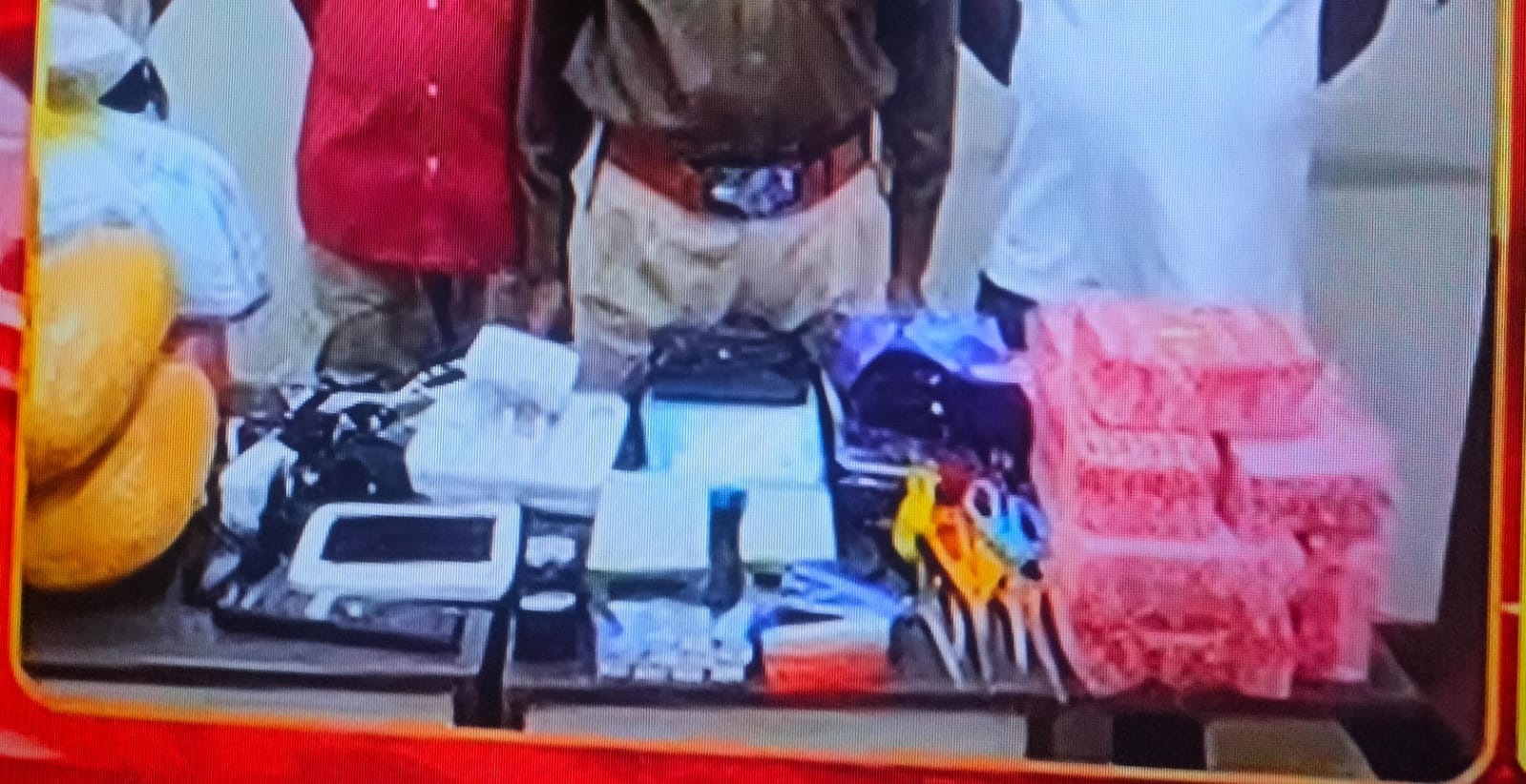 नेहरू नगर इलाके में गांजा पैकिंग फैक्ट्री का खुलासा दो तस्कर पकड़ाए 