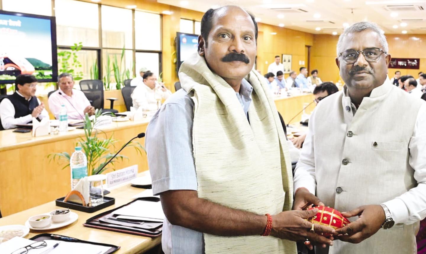 अंतरराज्यीय बस स्टैंड में यात्री सुविधा हेतु रेलवे टिकिट बुकिंग काउंटर खोलने का सुझाव-कैट