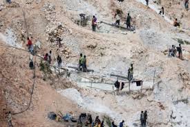 कांगो में खदान धंसने से कम से कम 200 की मौत: प्राधिकारी