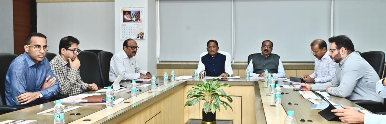 सड़क बनने के कुछ वर्षों के भीतर ही खराब हो जाए तो इससे सरकार की छवि प्रभावित होती है