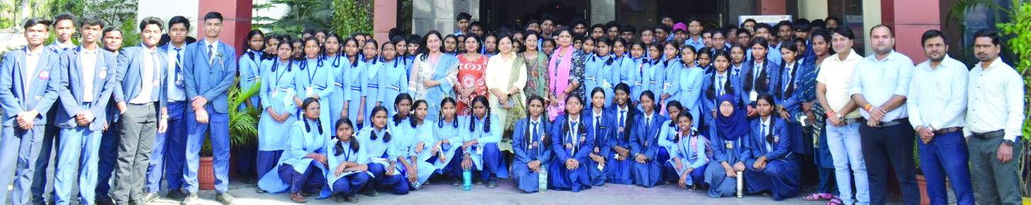 सिपेट के शैक्षणिक भ्रमण में पीएम श्री आत्मानंद स्कूल विद्यार्थी विज्ञान एवं तकनीक से हुए प्रभावित 