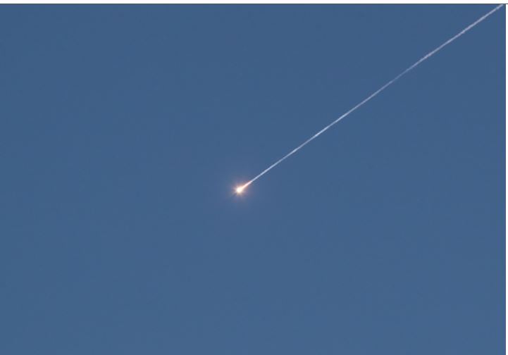 अबू धाबी में गिरा मिसाइल का मलबा, दो की मौत और तीन घायल 