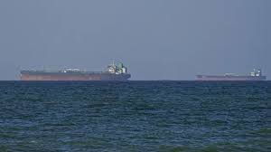 ईरानी मीडिया ने बताया होर्मुज़ स्ट्रेट से तेल टैंकरों का जाना रुका