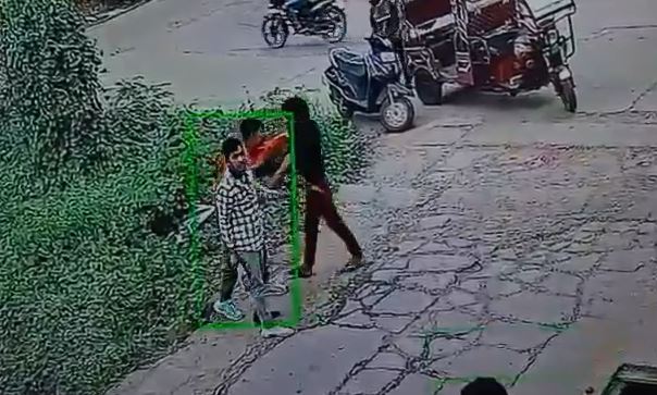 सड्डू में खौफनाक चाकूबाजी 