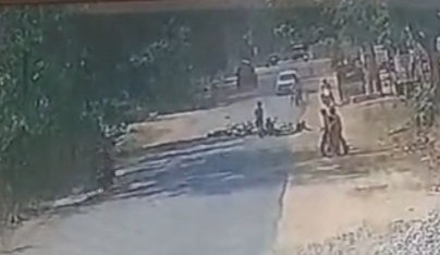 सड़क हादसा, एक मौत, दो जख्मी