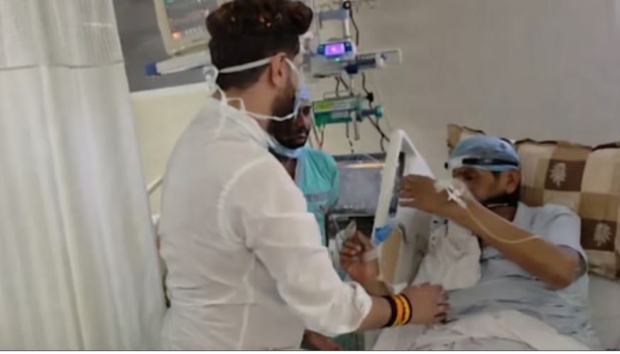 चिराग पासवान ने अस्पताल में भर्ती चाचा पशुपति पारस से की मुलाकात, उन्हें पिता-तुल्य बताया
