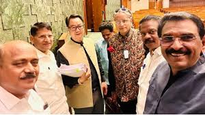 किरेन रिजिजू के साथ फ़ोटो सोशल मीडिया पर शेयर कर महिला आरक्षण पर ये बोले थरूर