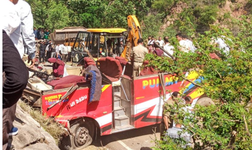 ऊधमपुर बस हादसा : 21 लोगों की मौत, 61 घायल, केंद्र के बाद राज्य सरकार ने भी किया मुआवजे का ऐलान 