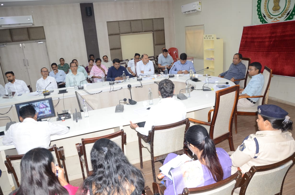 सुशासन शिविर की तैयारी निर्धारित अवधि में पूरी करें:  डॉ. सिंह