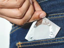 ईरान युद्ध: दुनिया की सबसे बड़ी कंडोम कंपनी ने कहा, कीमतें 30% तक बढ़ेंगी