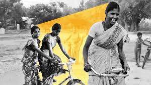 दक्षिण भारत के इस साइकिल प्रोजेक्ट ने कैसे महिलाओं की ज़िंदगी बदल दी