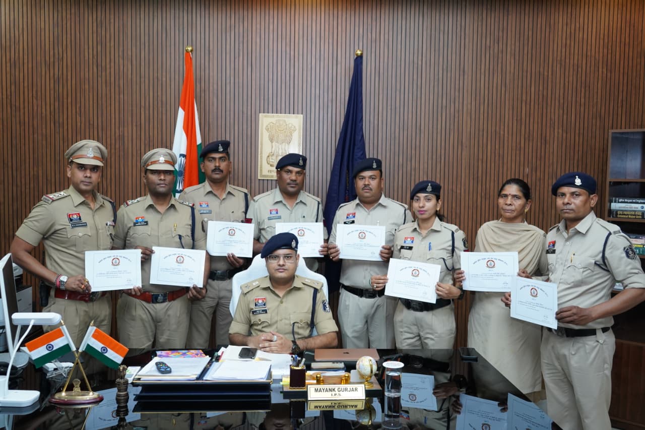 नॉर्थ जोन में 'कॉप ऑफ द मंथ' से सम्मानित