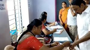 तमिलनाडु में 234 सीटों पर वोटिंग जारी, 9 बजे तक 17.69% मतदान हुआ