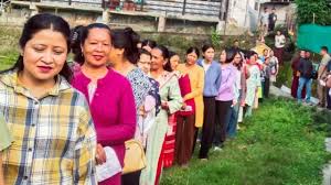 पश्चिम बंगाल में दूसरे चरण की 142 सीटों पर मतदान जारी