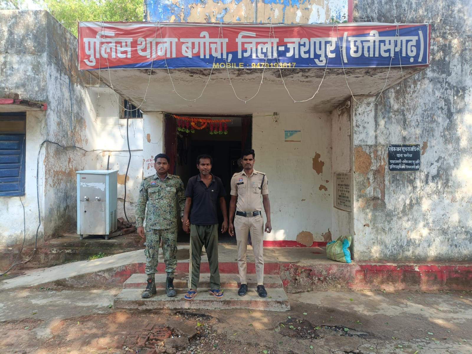 पति-पत्नी दोनों शराबी, पति ने मांगा पैसा नहीं देने पर पत्नी की हत्या, गिरफ्तार