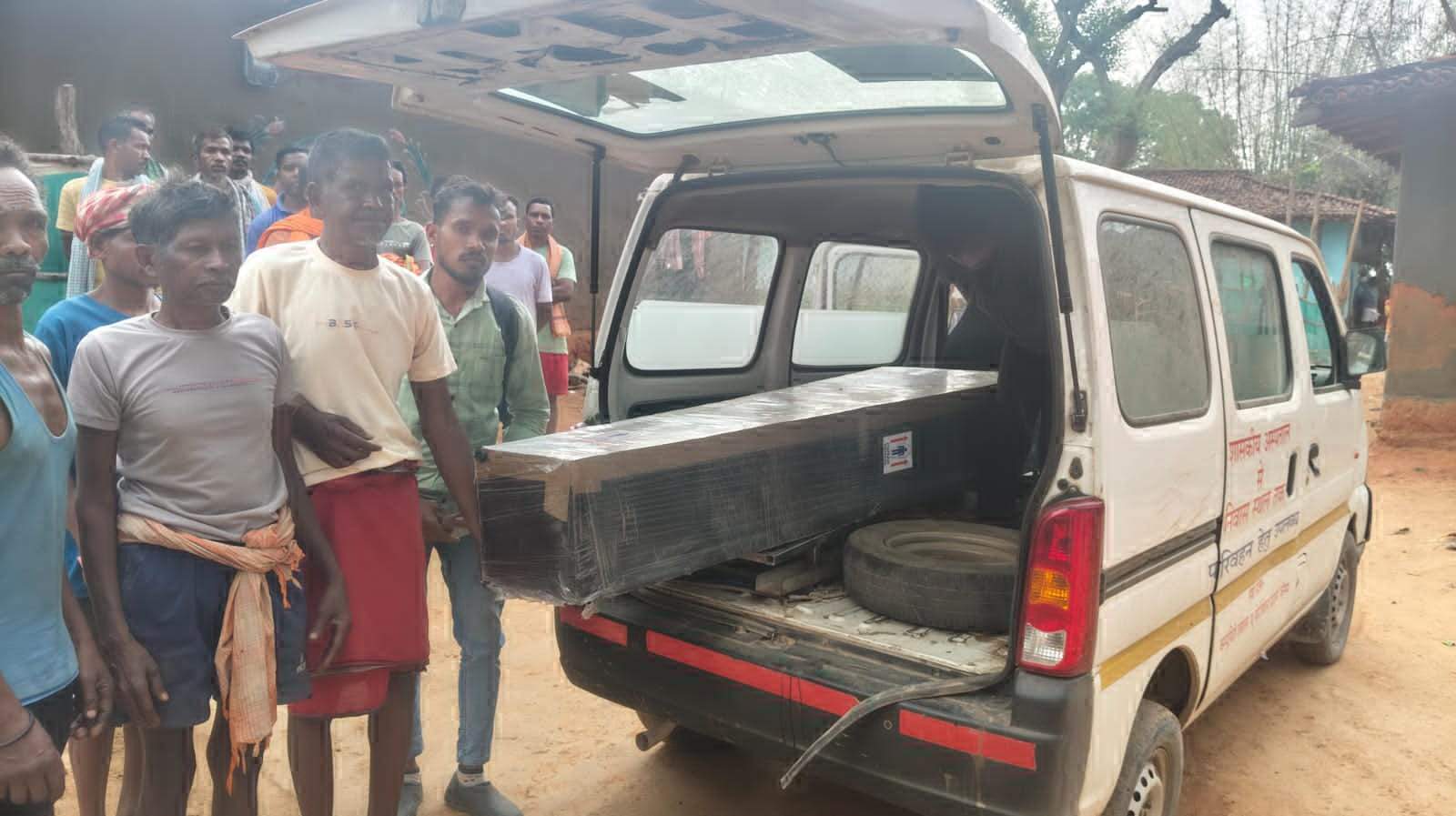 केरल से एयरलिफ्ट कर रांची लाया अमित राम का पार्थिव शरीर, पहुंचाया गृह ग्राम