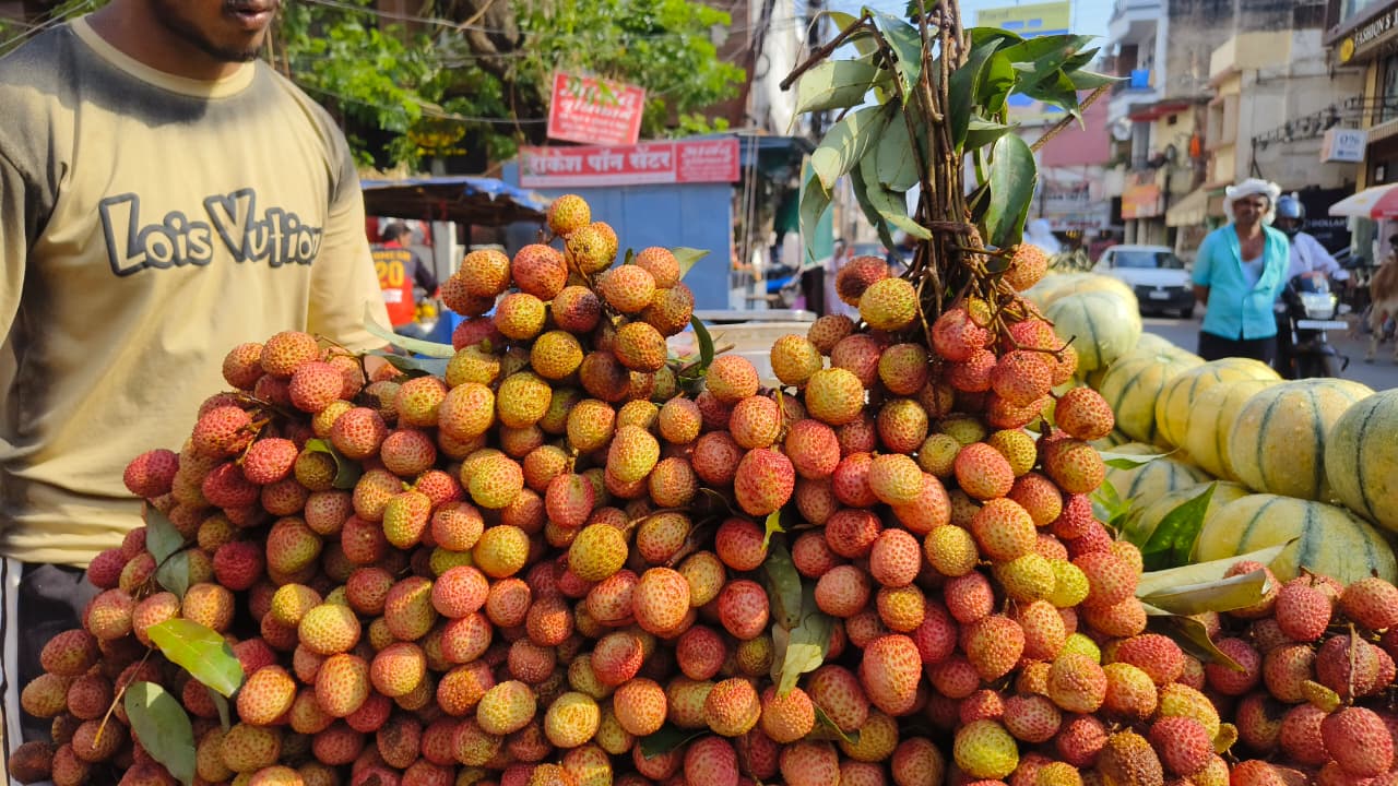 रसीले लीची का स्वाद चखना बेहद महंगा