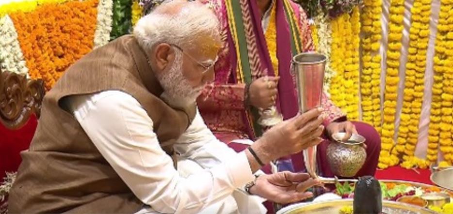 'सोमनाथ अमृत महोत्सव' कार्यक्रम में शामिल हुए प्रधानमंत्री मोदी गिर