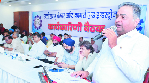 एक होकर ही हम शासन-प्रशासन से व्यापारियों के हित की मांगें दृढ़ता से रख सकते हैं-थौरानी