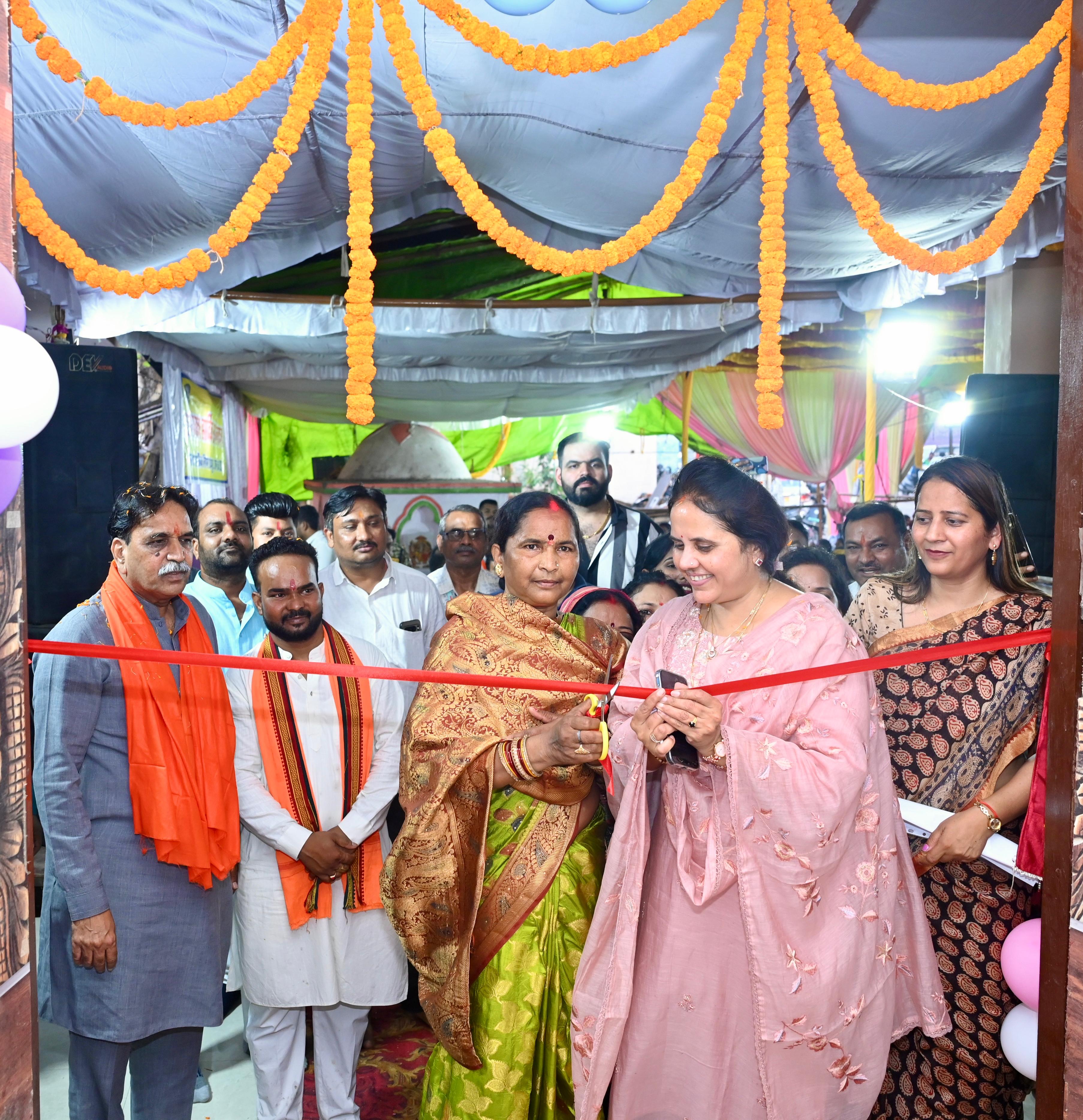 सरोना में सामुदायिक भवन लोकर्पण, मूणत, मीनल ने 70 लाख में न‌ए कार्यों का भूमिपूजन 