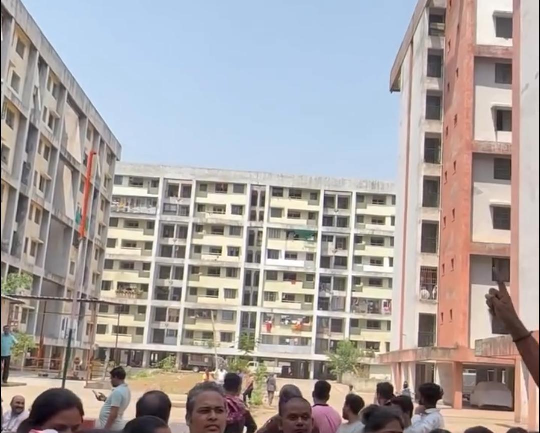 कमल विहार में 4 दिन से जल संकट, लोग प्रदर्शन में उतरे 