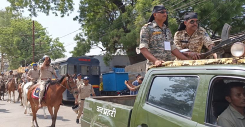 भोजशाला परिसर में सुरक्षा के कड़े इंतजाम, 1800 से ज्यादा पुलिसकर्मियों की तैनाती 