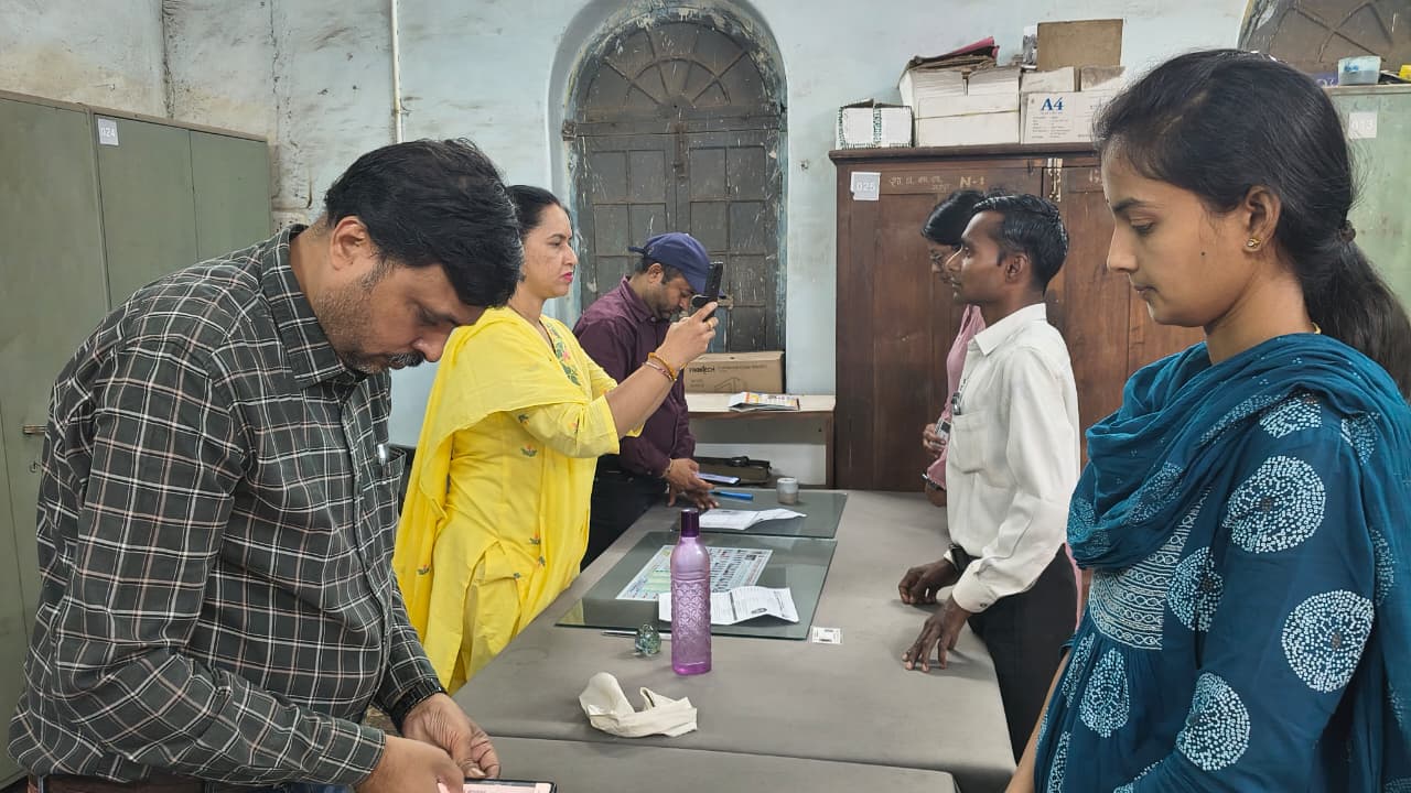 यूपीएससी प्रीलिम्स के लिए मोबाइल पर फेस रीडिंग के साथ प्रवेश 