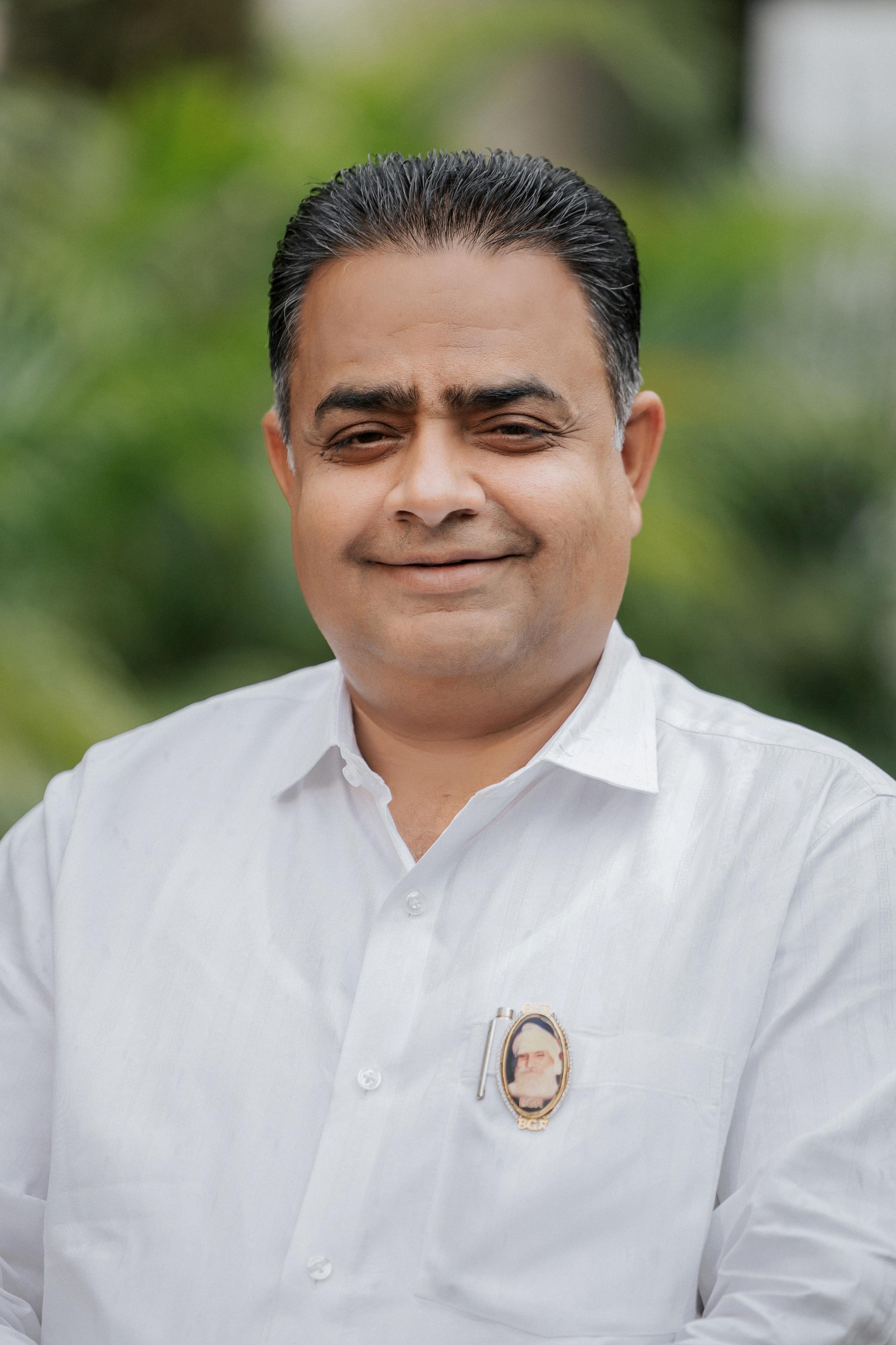केंद्रीय व्यापारिक प्रतिनिधिमंडल में शामिल हुए सतीश थौरानी, टोरंटो रवाना