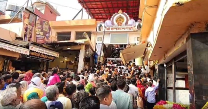 गंगा दशहरा और बड़े मंगल पर उमड़ा आस्था का सैलाब, सरयू-संगम तटों पर लाखों श्रद्धालु