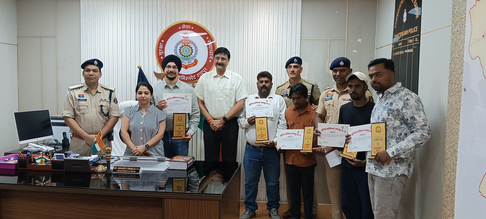  दुर्घटनाओं में घायलों की जान बचाने वाले नेक व्यक्ति  सम्मानित