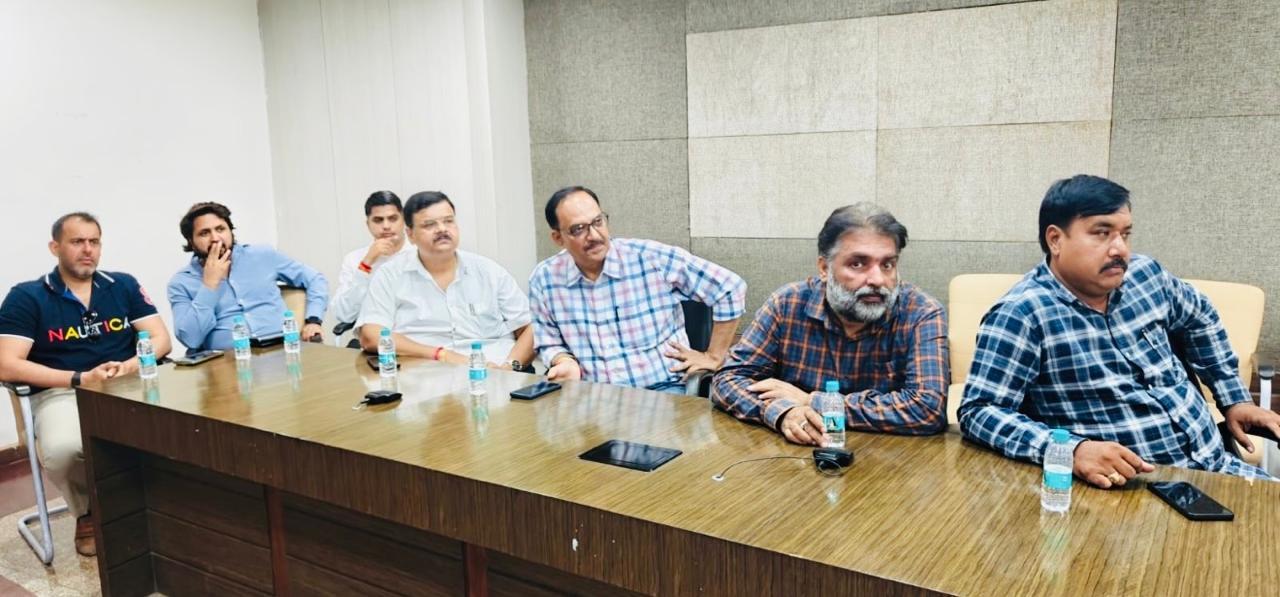 बसों के किराया वृद्धि पर होगा जल्द फैसला, एटीसी और बस संचालकों की बैठक