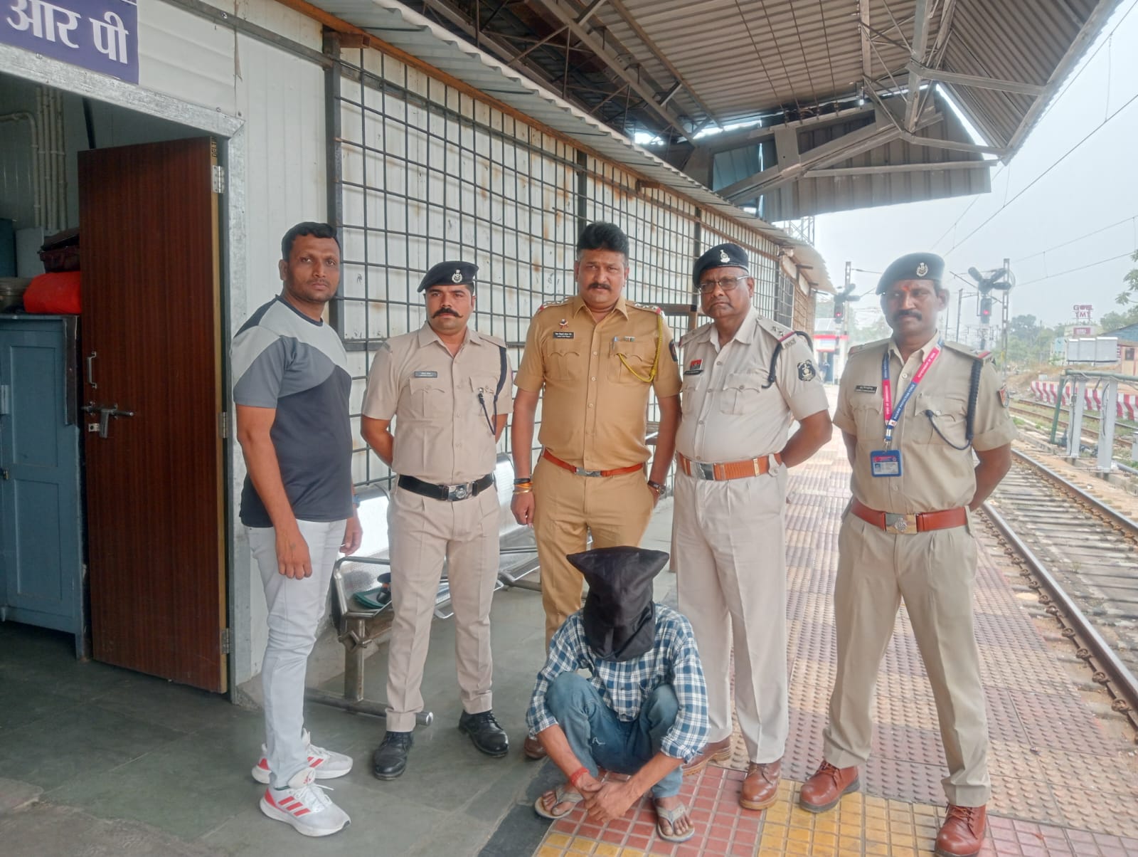 गीतांजलि से फरार हो रहा मुंबई का आरोपी रायपुर में गिरफ्तार 