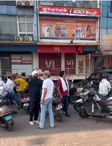 राजधानी के सफाई ठेकेदारों ने काम बंद किया