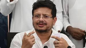 ममता को अब भी अपना नेता बताने वाले ऋतब्रत कैसे बने उनके सियासी करियर का 'सबसे बड़ा संकट'