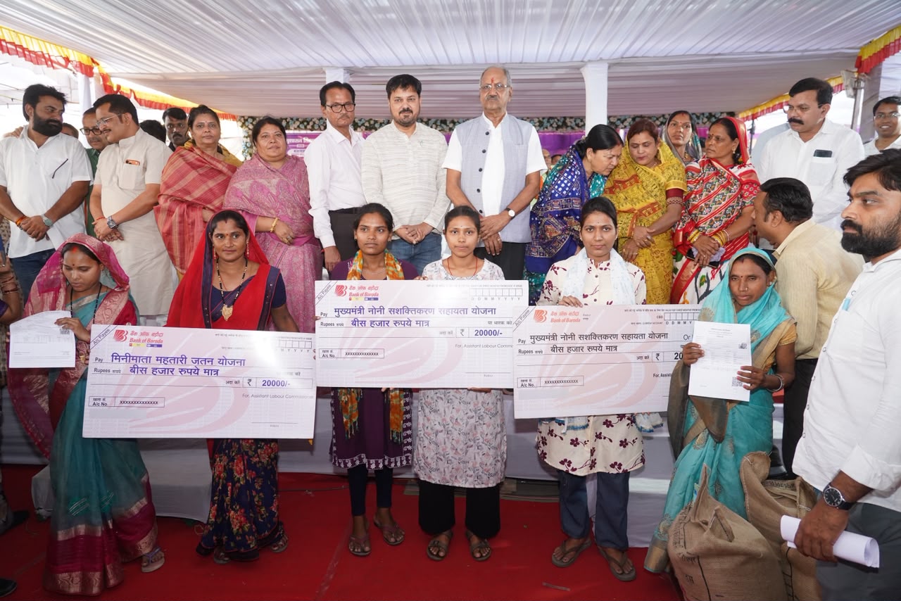 रायपुर-बलौदाबाजार-सारंगढ़ फोरलेन सड़क से विकास होगा तेज: बृजमोहन 