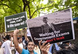 जंतर मंतर पर कॉकरोच जनता पार्टी का प्रदर्शन शुरू, दिल्ली में सुरक्षा बढ़ाई गई