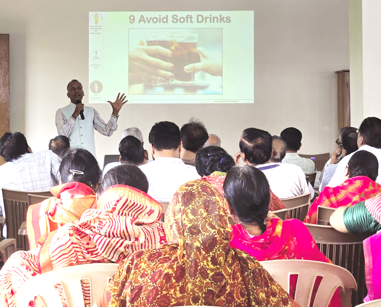 स्वास्थ्य सजगता बढ़ाने, प्राकृतिक और सरल जीवनशैली प्रोत्साहन के लिए श्री सुधर्म जैन संघ रायपुर की संगोष्ठी