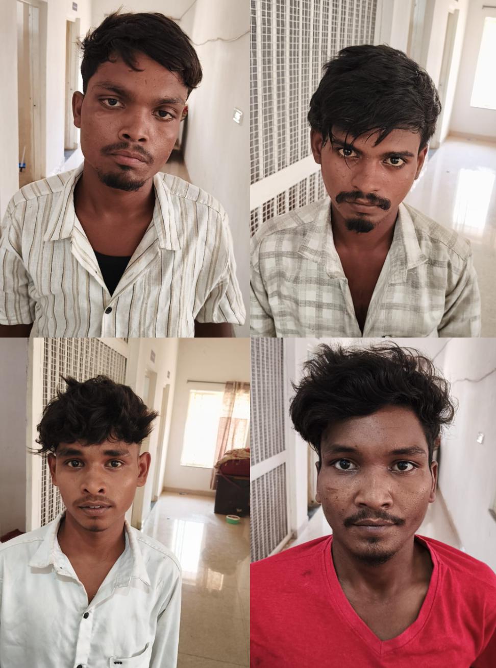 कार सवार से शराब के लिए मांगे रूपये, मना करने पर 4 युवकों ने रोका रास्ता और दी गालियां
