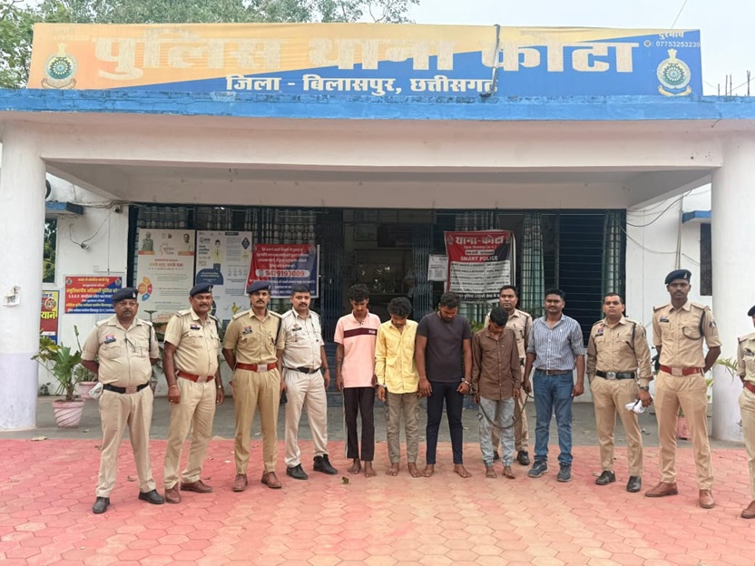 पत्थर से सिर कुचलकर युवक की हत्या करने वाले चार आरोपी गिरफ्तार
