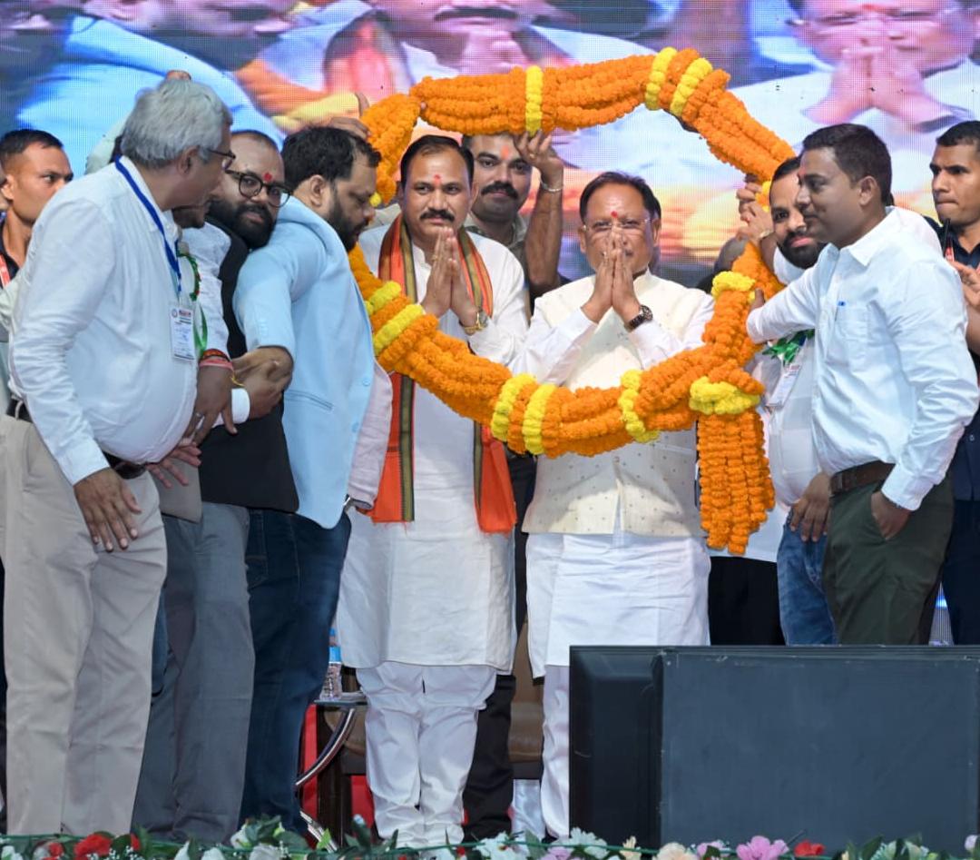 सीएम ने एनएचएम कर्मियों को 33 दिनों की हड़ताल अवधि का वेतन देने की घोषणा
