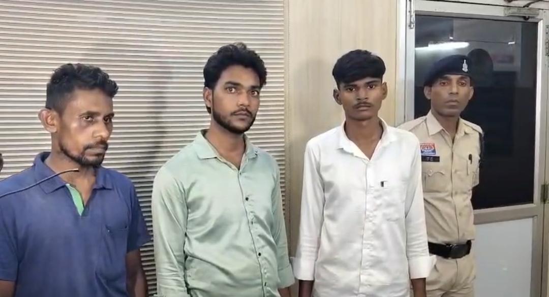 पौने 7 लाख के 13 किलो से अधिक गांजे के साथ 3 गिरफ्तार 