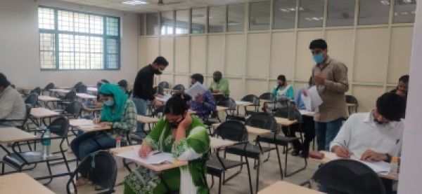 आईसीएसई बोर्ड के पहले चरण की परीक्षाएं स्थगित