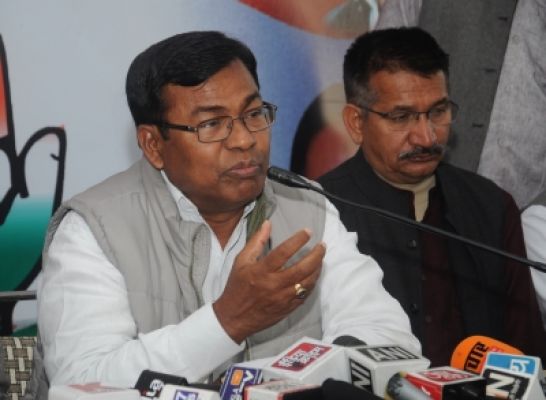 कांग्रेस अपने आप की ताकत पर खड़ी होगी और 40 सीटों पर लड़ेगी :भक्तचरण दास