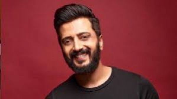 रितेश देशमुख के मिठाई ज्ञान पर भड़के नेटिजन्स, एक्टर ने दिया मजेदार जवाब