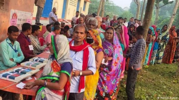 बिहार पंचायत चुनाव में मारामारी, शादी और जाति बनी पैंतरा