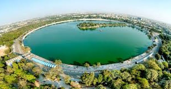 कांकरिया झील