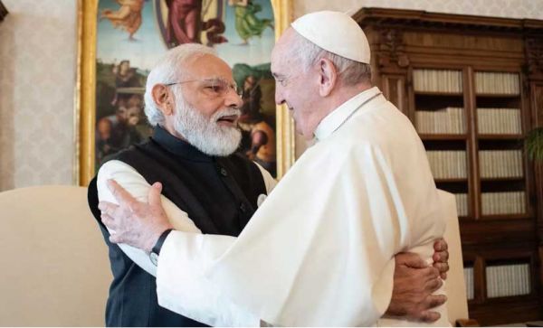 पोप, मोदी और पोपलीला