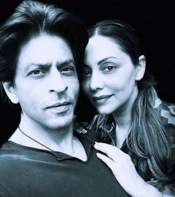 किसे मालूम था कि ये लड़का अगले कुछ सालों में शाहरुख़ हो जाएगा