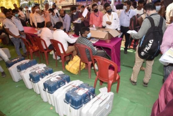 कुशेश्वर स्थान में जद (यू) 5,367 मतों से आगे, तारापुर से राजद को बढ़त